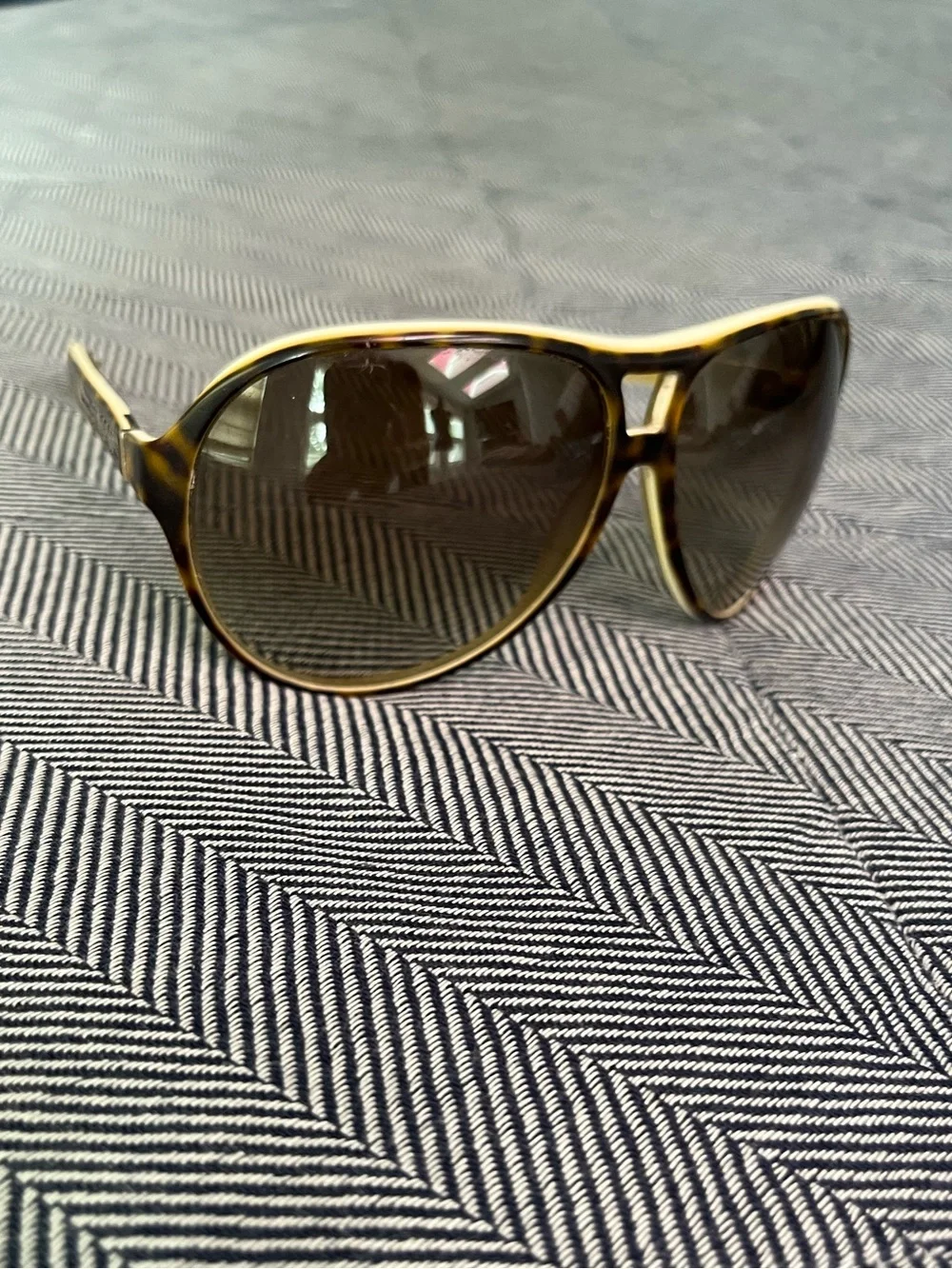 Marc Jacobs Tortoiseshell Aviator Sunglasses 😎